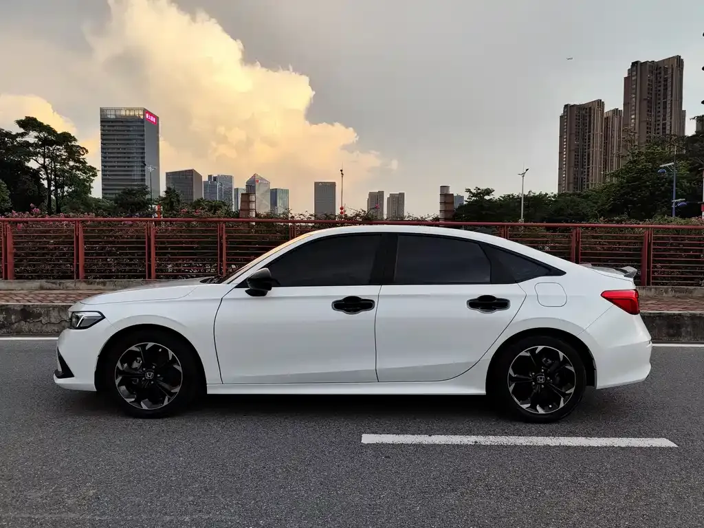 Honda Civic 2022 из CN, фото 3