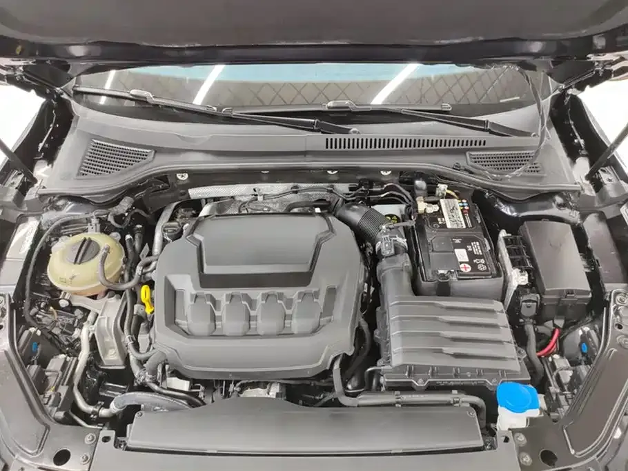 Volkswagen Passat 2023 из CN, фото 10