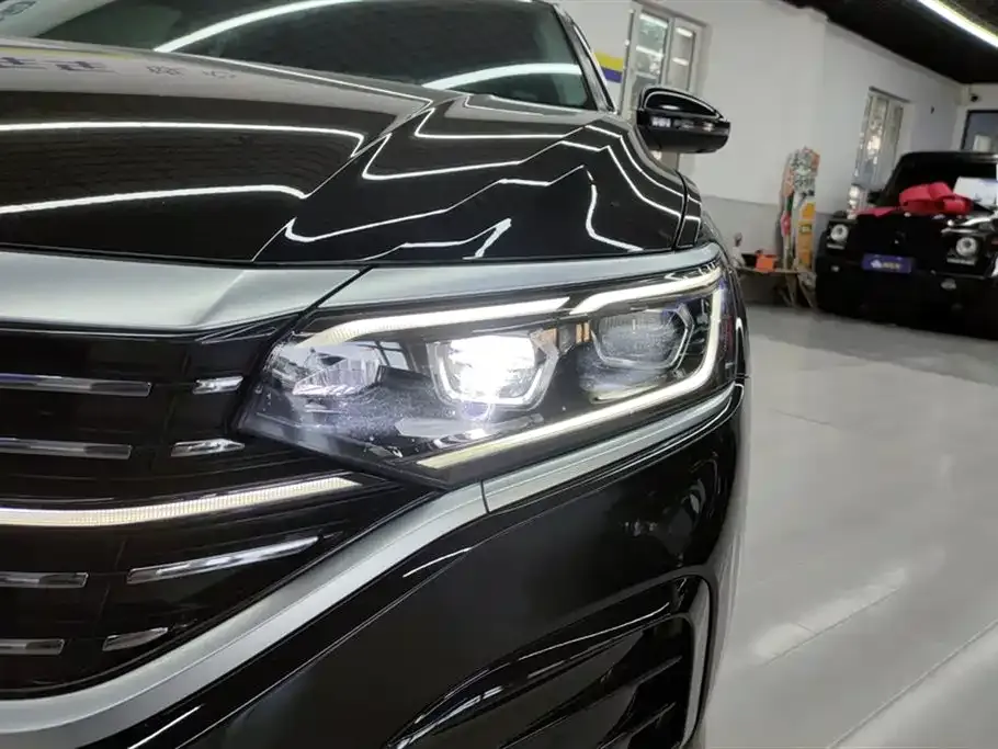 Volkswagen Passat 2023 из CN, фото 5
