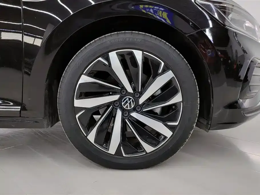 Volkswagen Passat 2023 из CN, фото 6