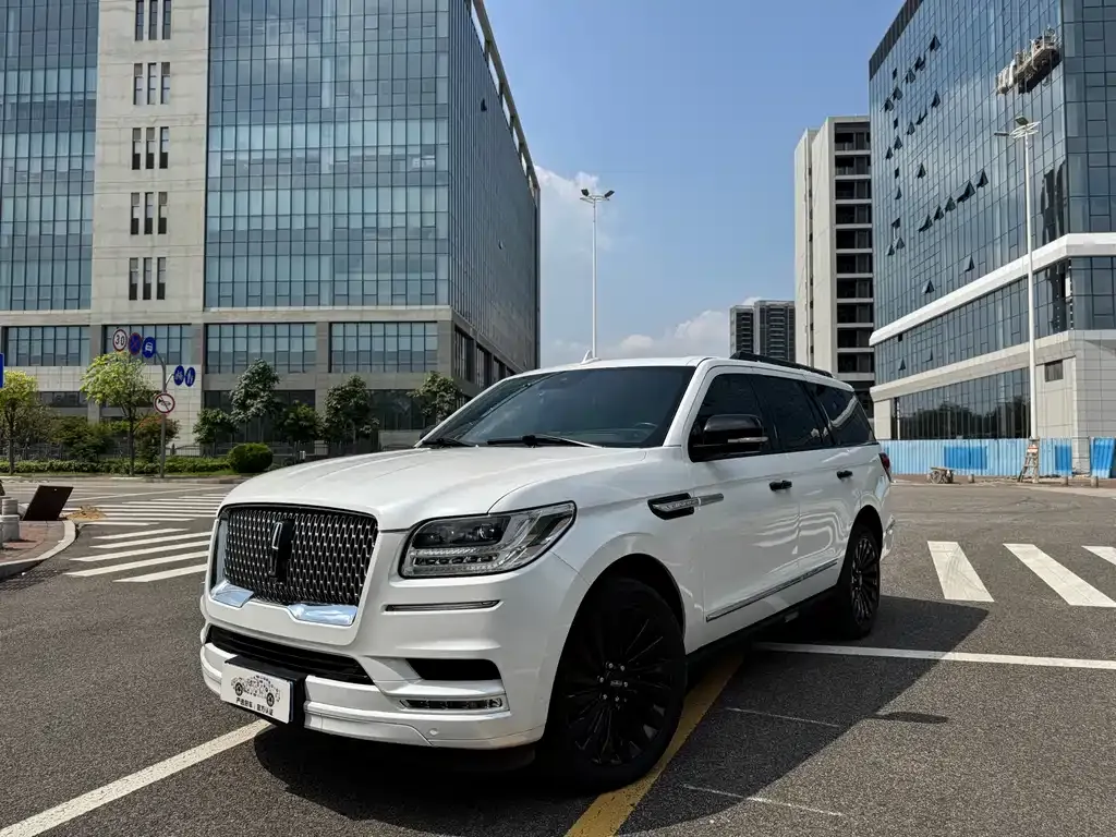 Lincoln Navigator 2021 из CN, фото 1