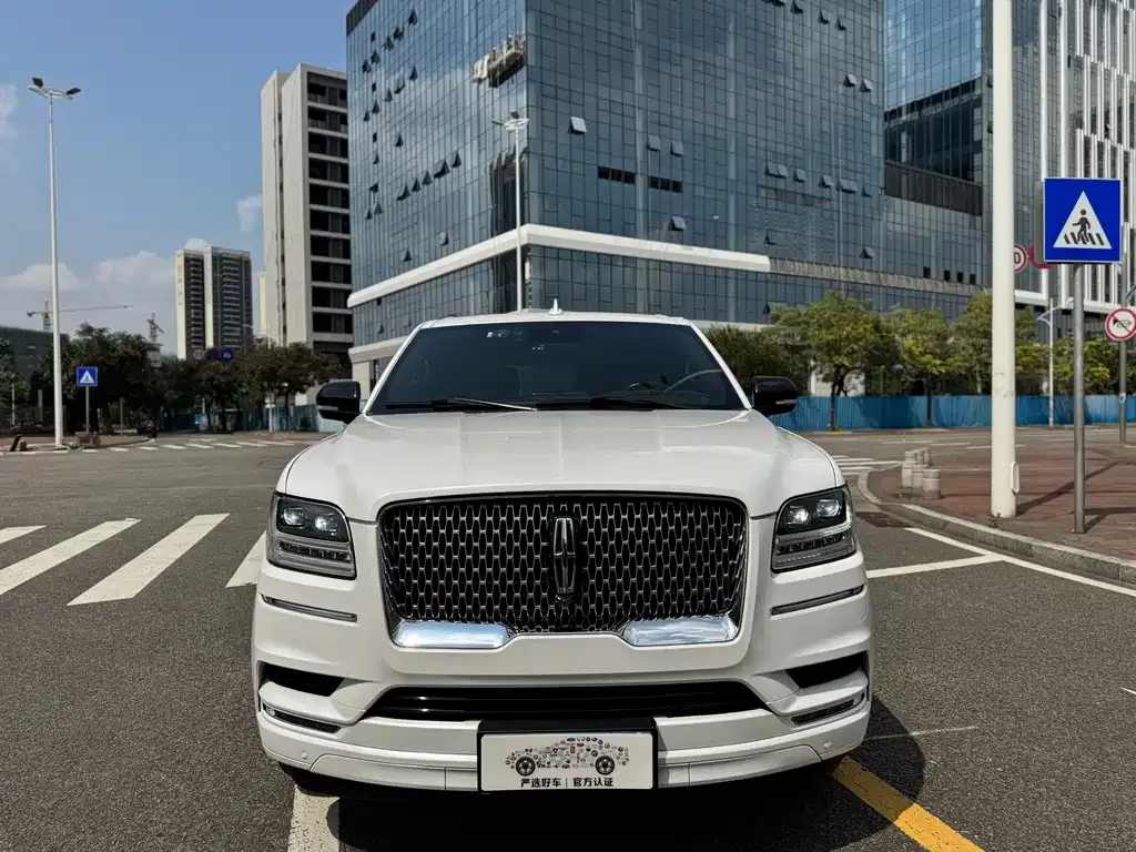 Lincoln Navigator 2021 из CN, фото 2