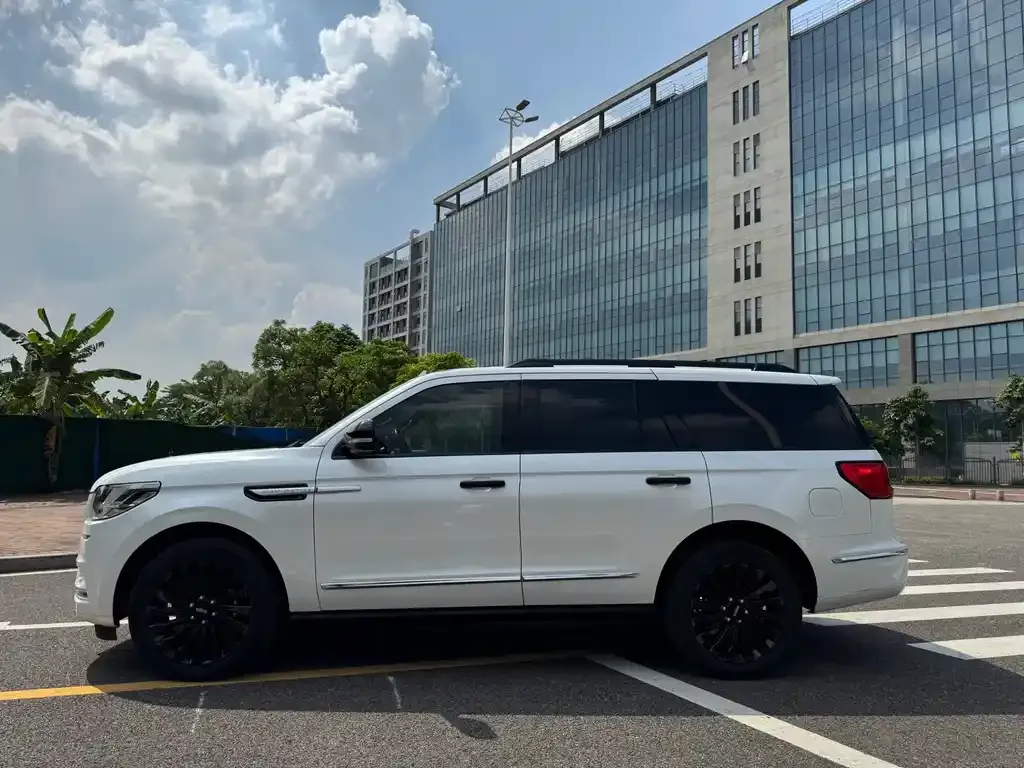 Lincoln Navigator 2021 из CN, фото 4