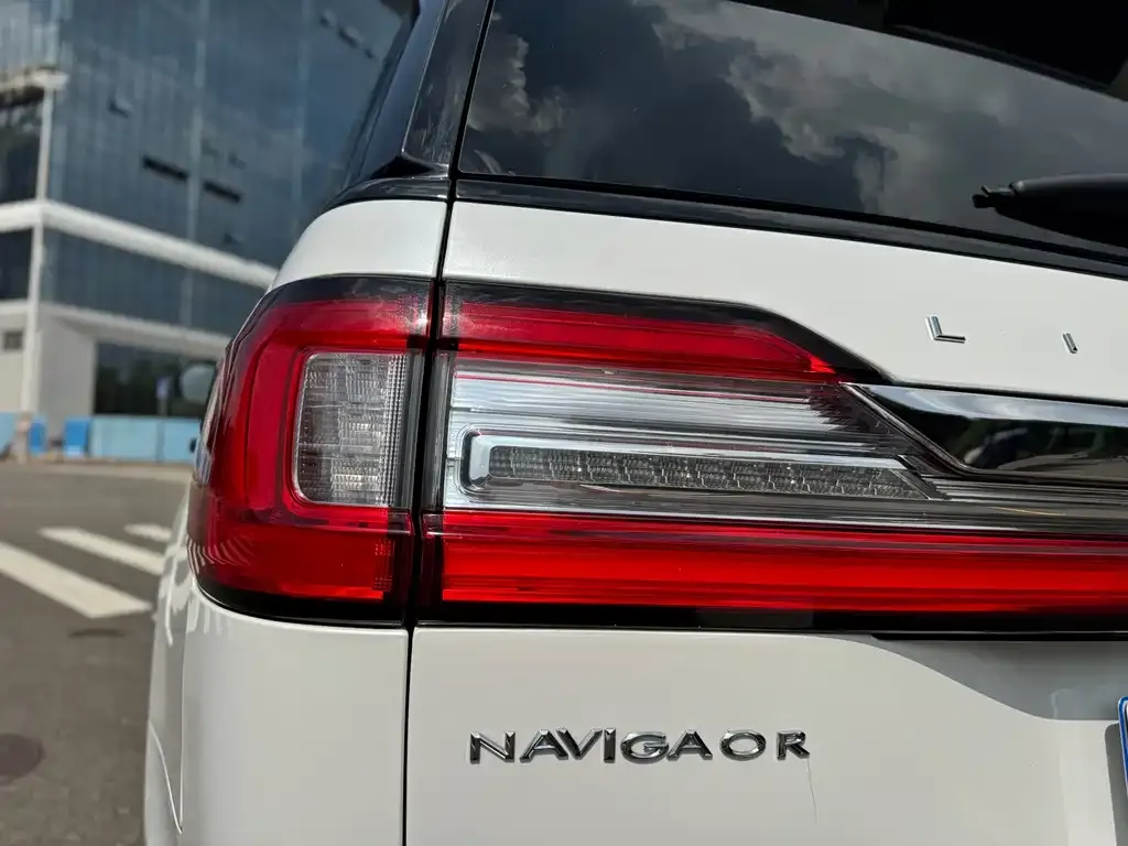 Lincoln Navigator 2021 из CN, фото 8