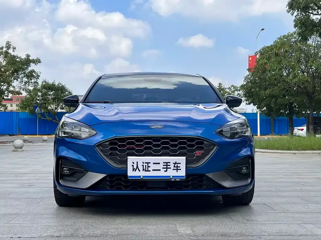 Ford Focus 2021 из CN, фото 2