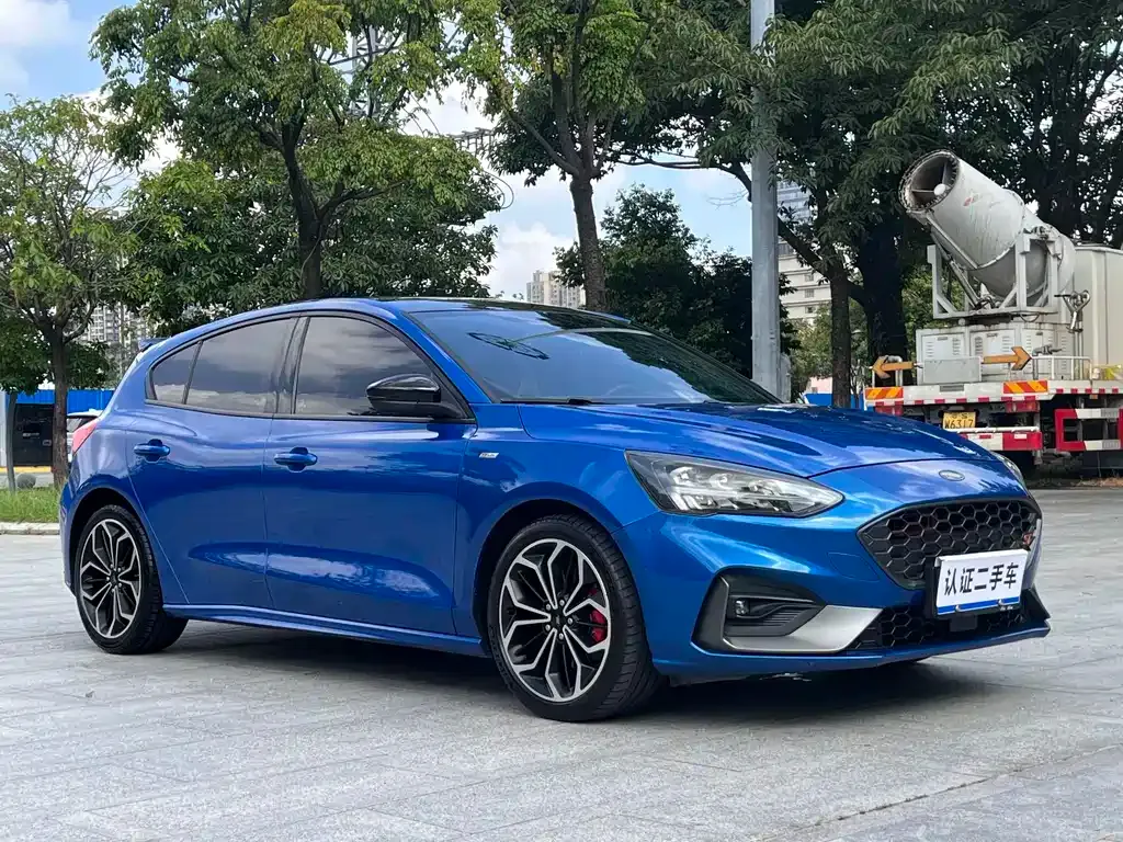 Ford Focus 2021 из CN, фото 3