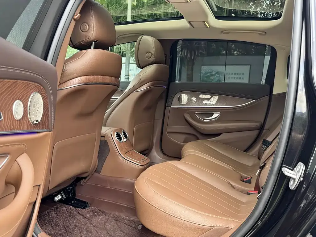 Mercedes-Benz E-Class 2022 из CN, фото 9