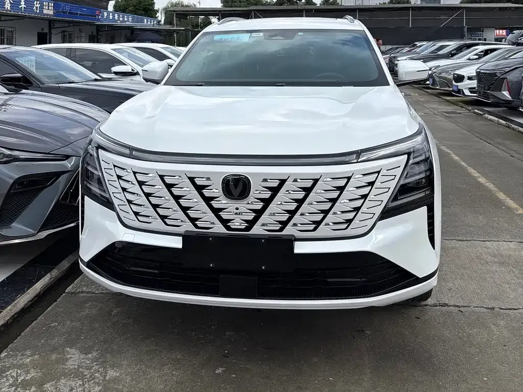 Changan CS75PLUS 2025 из CN, фото 2