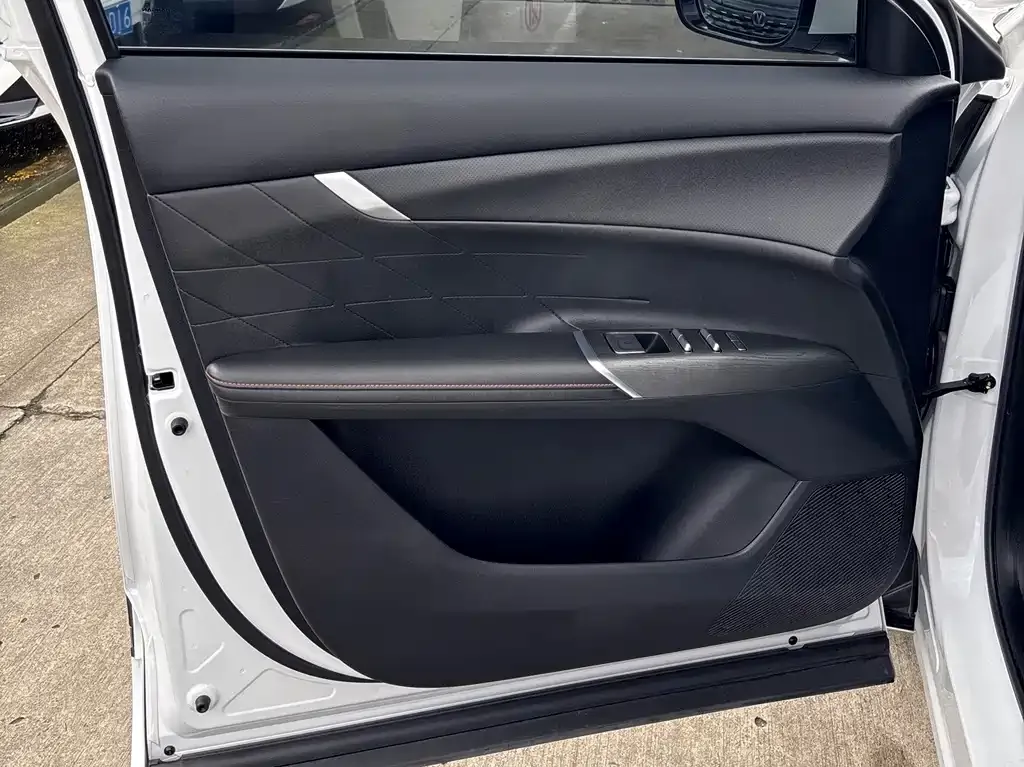 Changan CS75PLUS 2025 из CN, фото 8