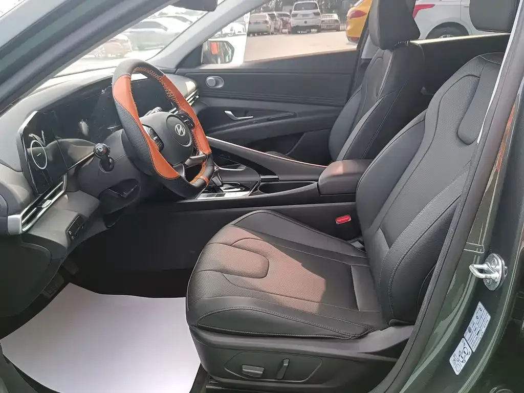 Hyundai Elantra 2024 из CN, фото 3
