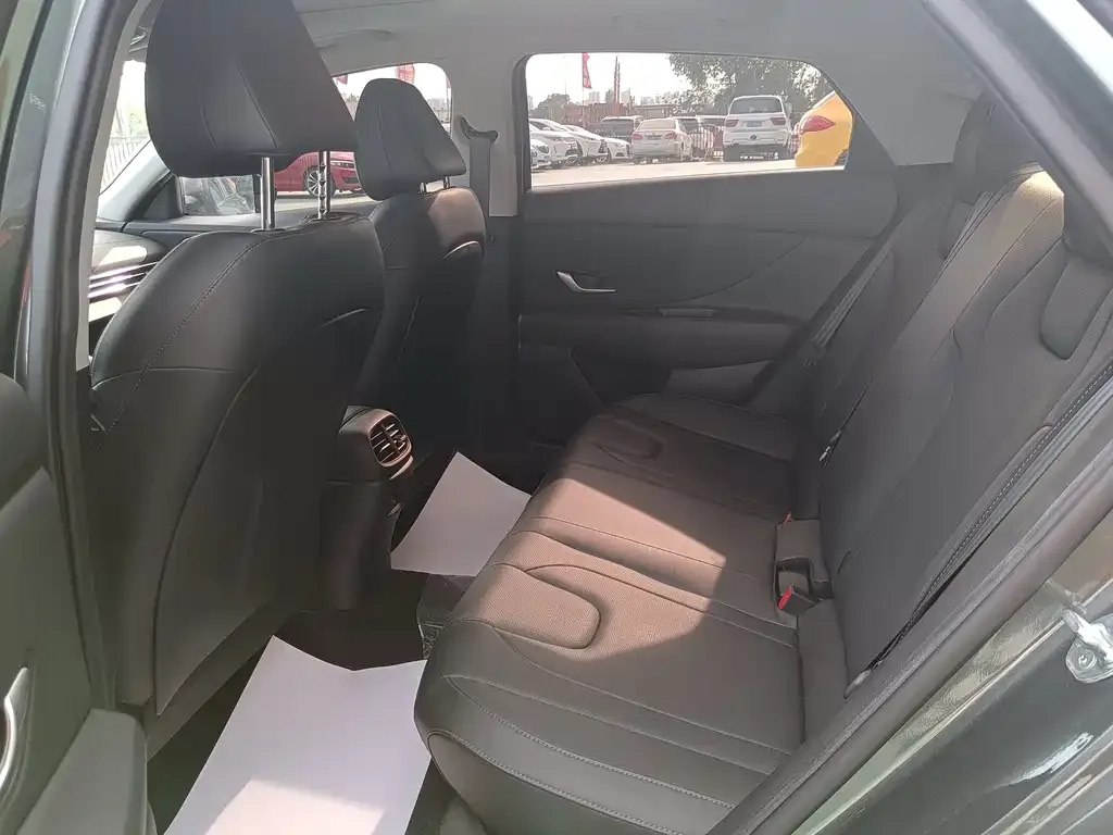 Hyundai Elantra 2024 из CN, фото 7
