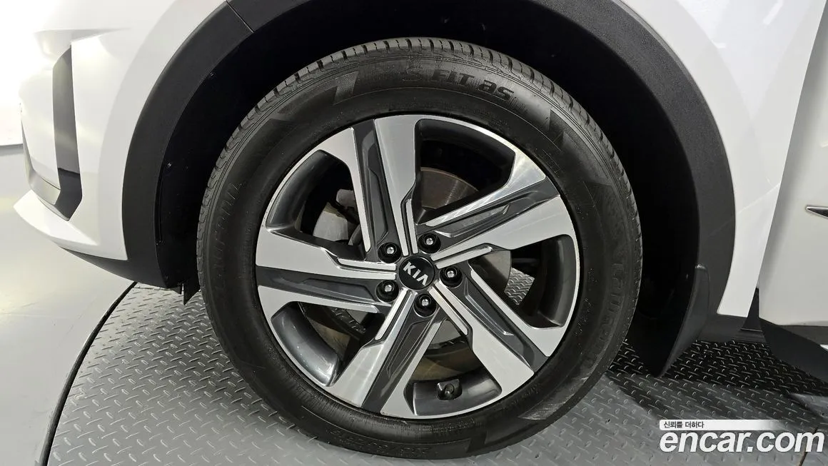 Kia Sorento — фото 5