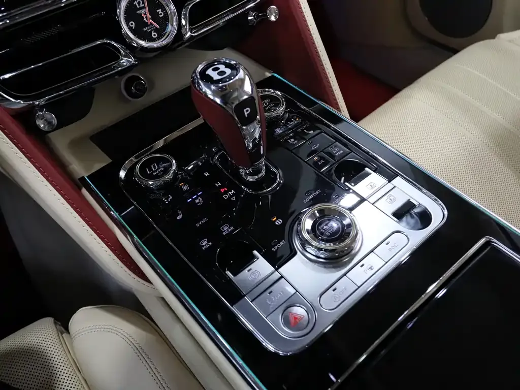 Bentley Flying Spur 2021 из CN, фото 10