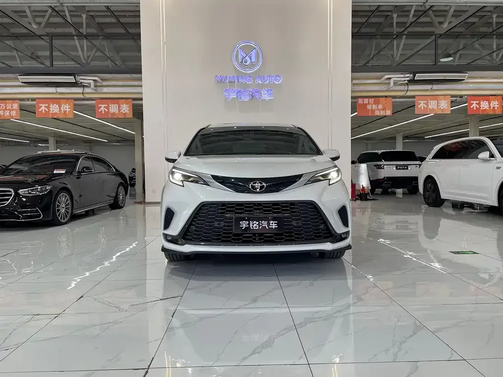 Toyota Granvia 2024 из CN, фото 2
