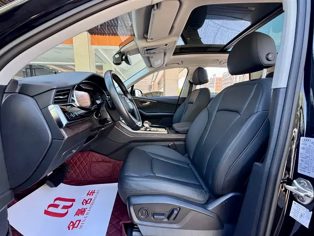 Audi Q7 2021 из CN, фото 7