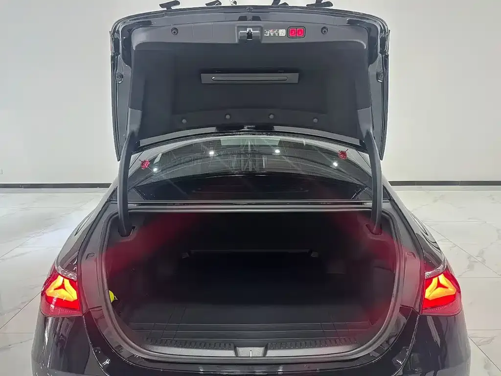 Mercedes-Benz E-Class 2024 из CN, фото 7