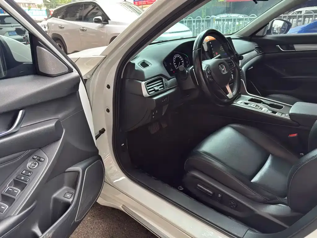 Honda Accord 2022 из CN, фото 5