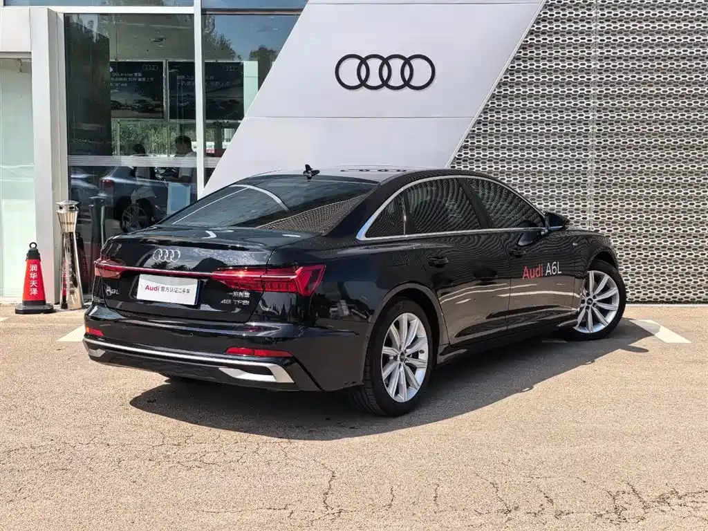 Audi A6L 2024 из CN, фото 4