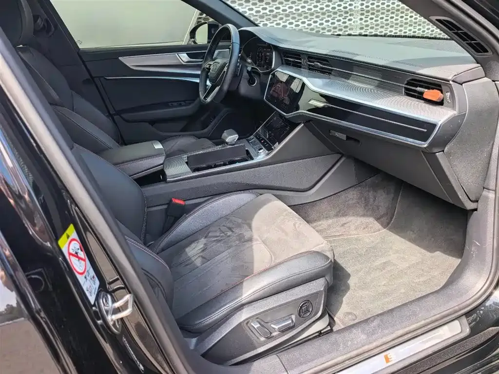 Audi A6L 2024 из CN, фото 7
