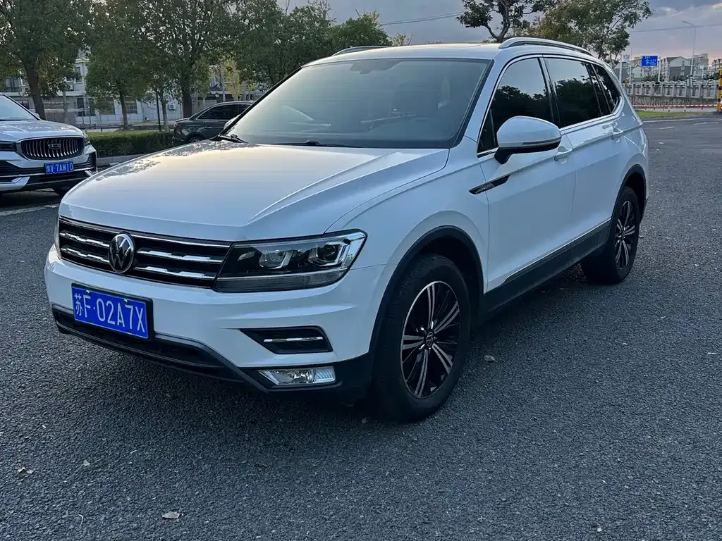 Volkswagen Tiguan L 2021 из CN, фото 1