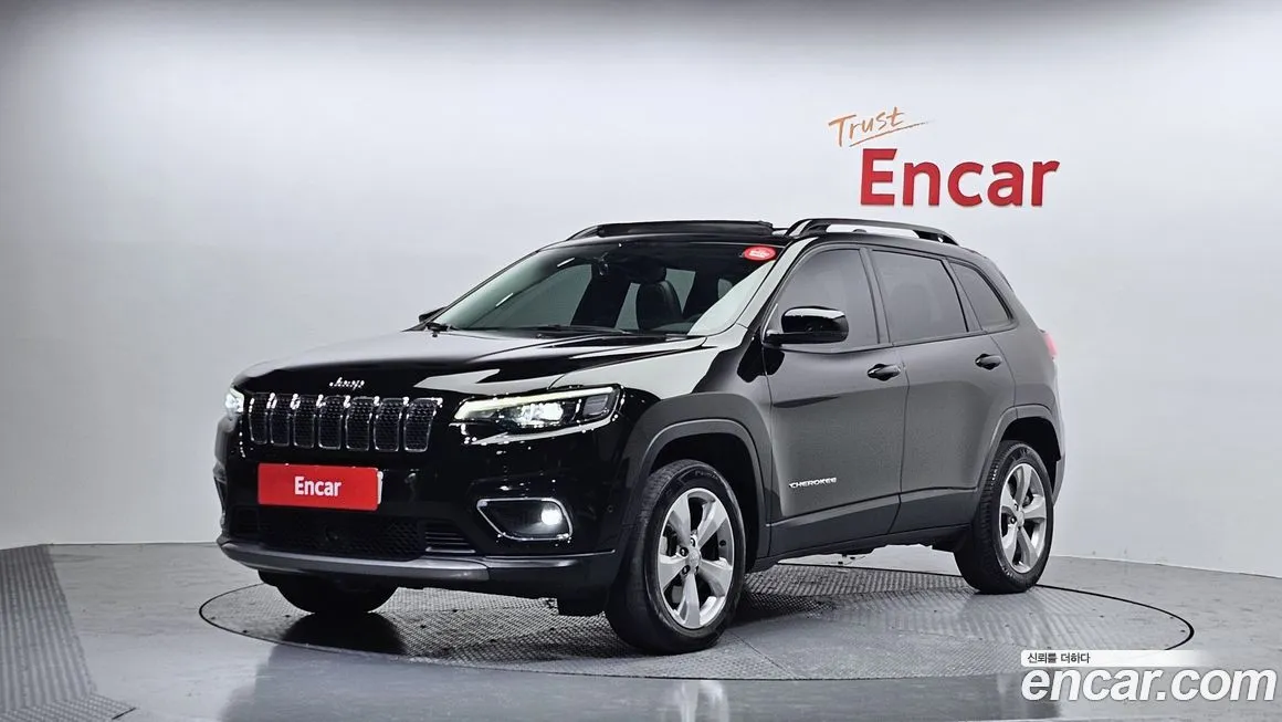 Jeep Cherokee — фото 1