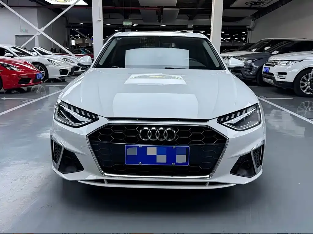 Audi A4L 2022 из CN, фото 2