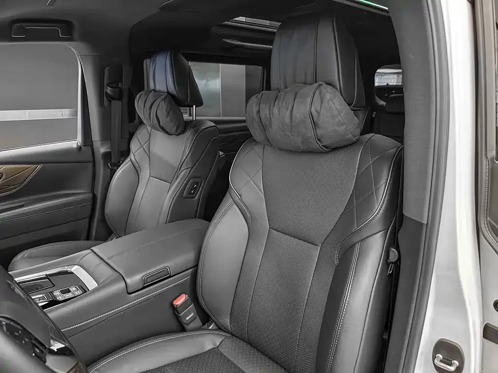 Toyota Vellfire 2024 из CN, фото 10