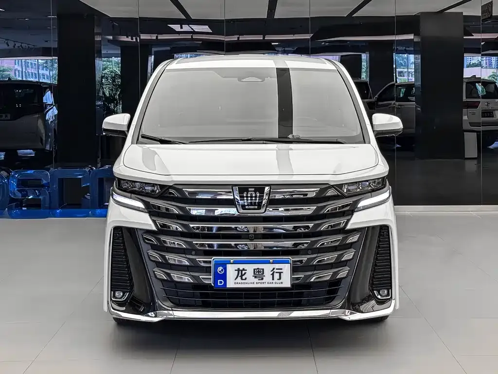 Toyota Vellfire 2024 из CN, фото 2
