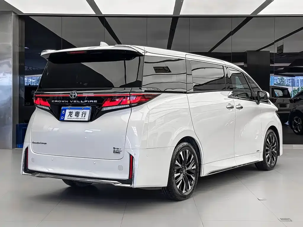 Toyota Vellfire 2024 из CN, фото 4