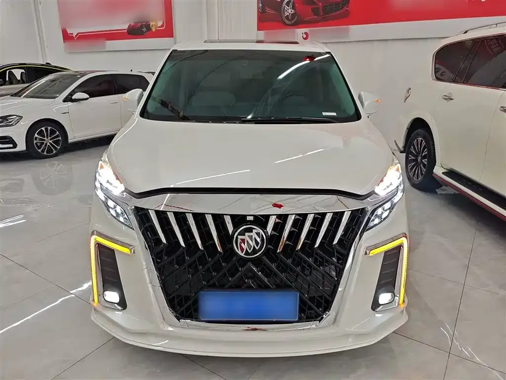 Buick GL8 2022 из CN, фото 3