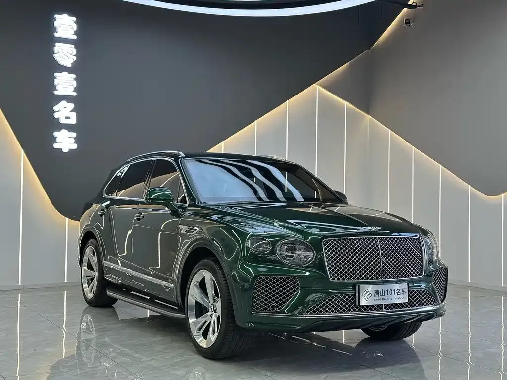 Bentley Bentayga — фото 1