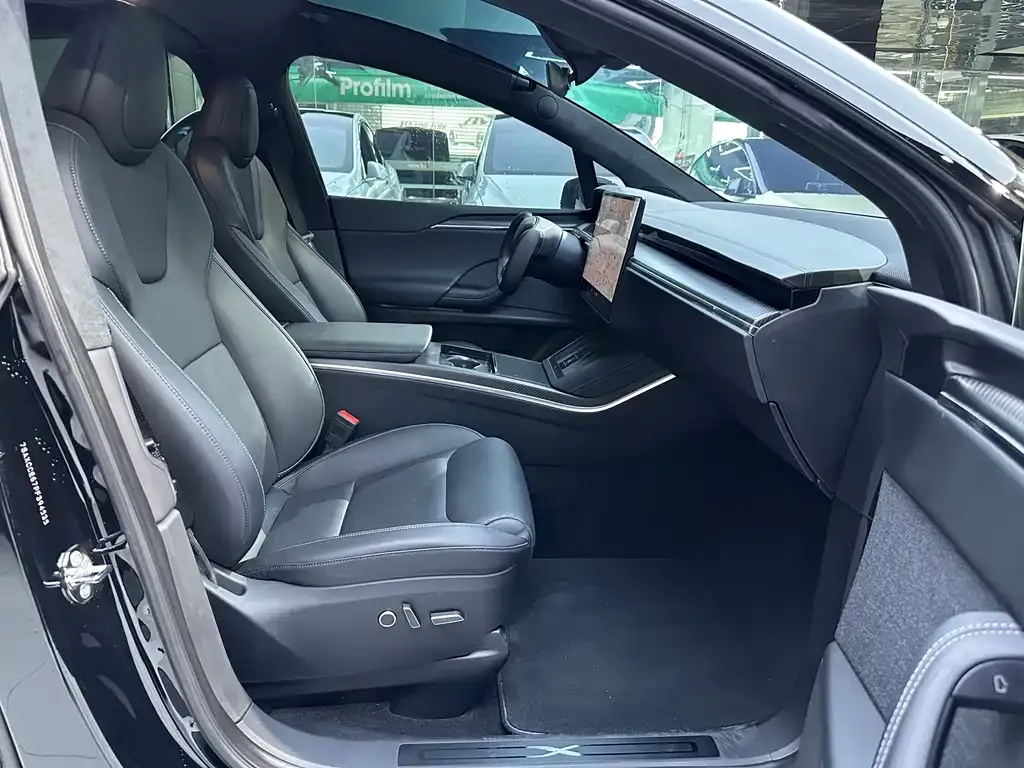 Tesla Model X 2023 из CN, фото 8
