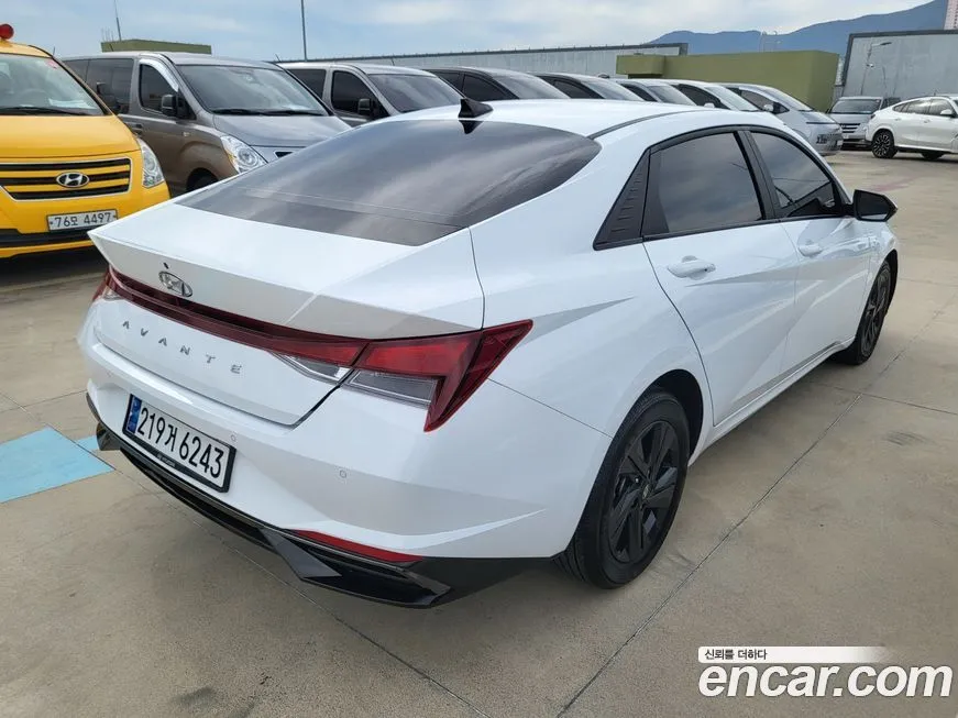 Hyundai AVANTE — фото 5