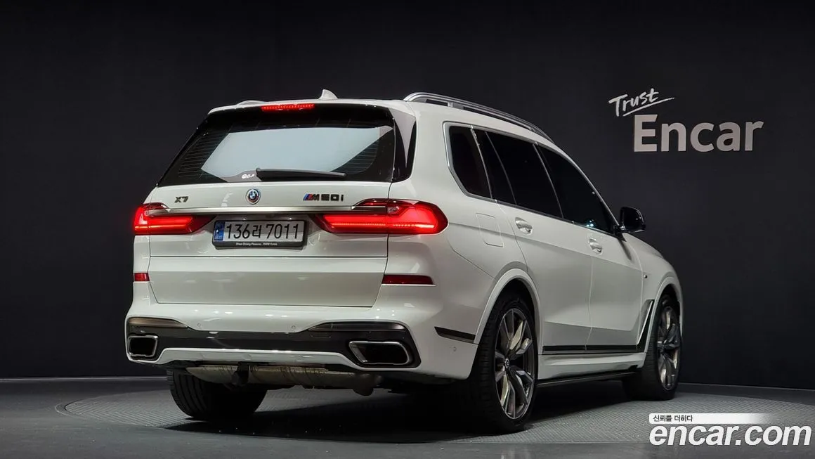 BMW X7 — фото 2