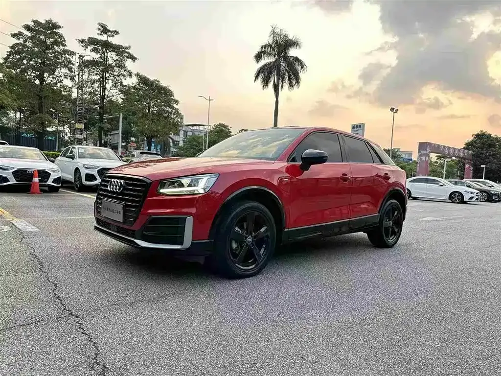 Audi Q2L
