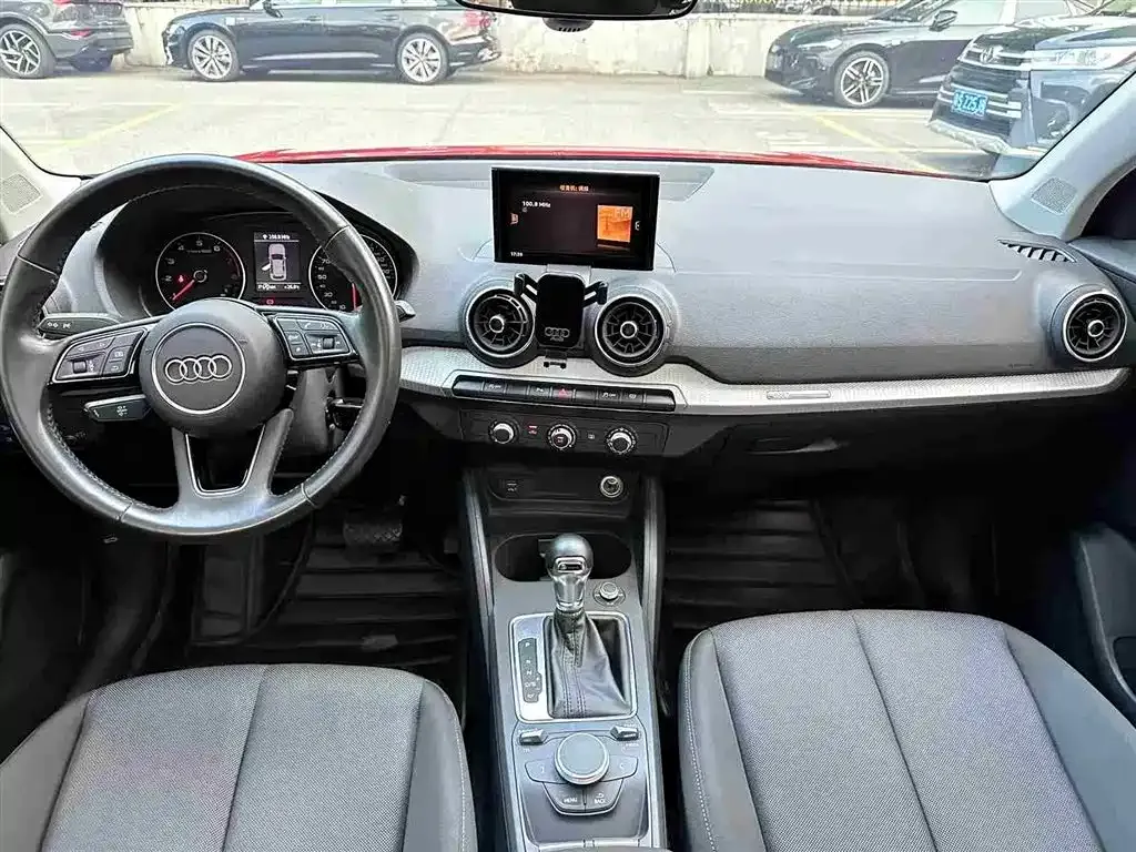Audi Q2L 2021 из CN, фото 4