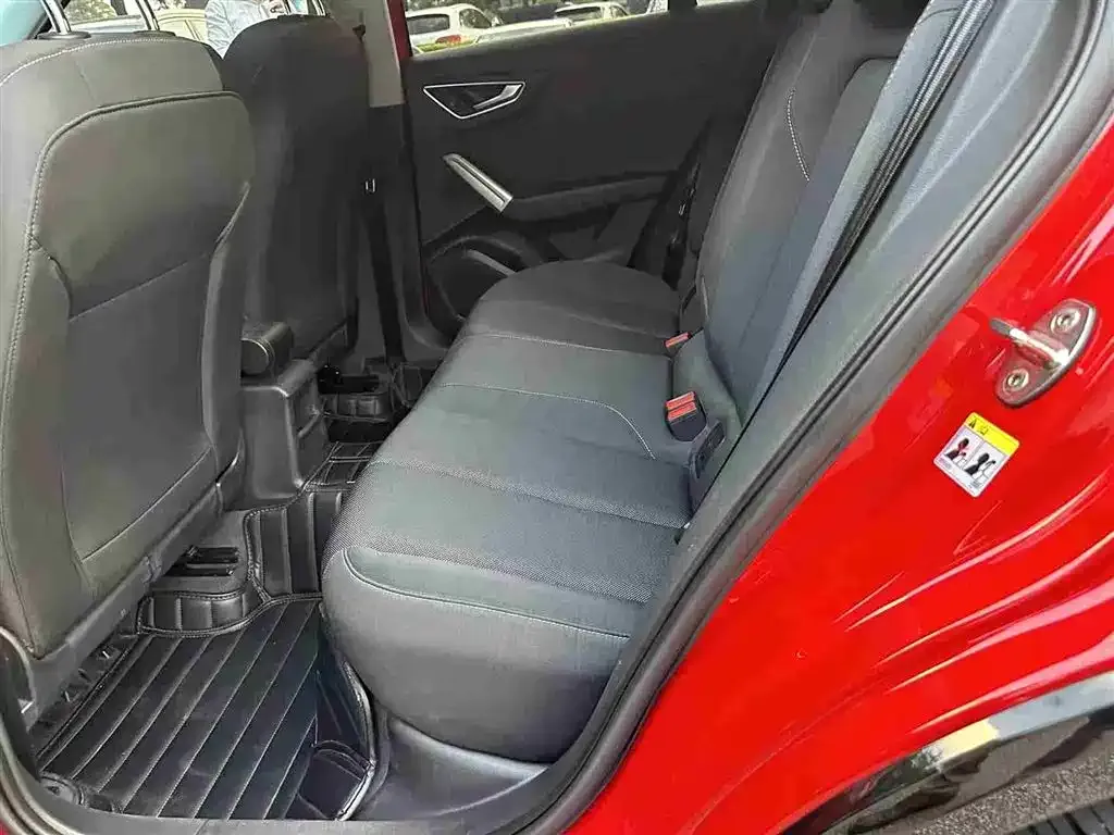 Audi Q2L 2021 из CN, фото 6