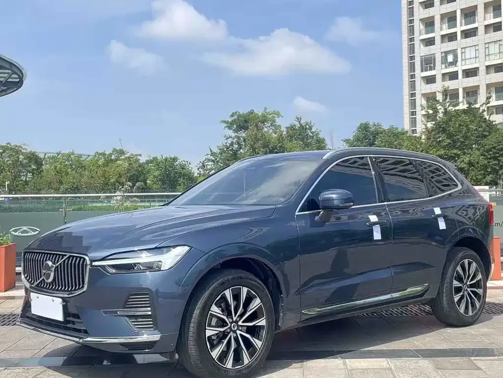 Volvo XC60 2023 из CN, фото 1