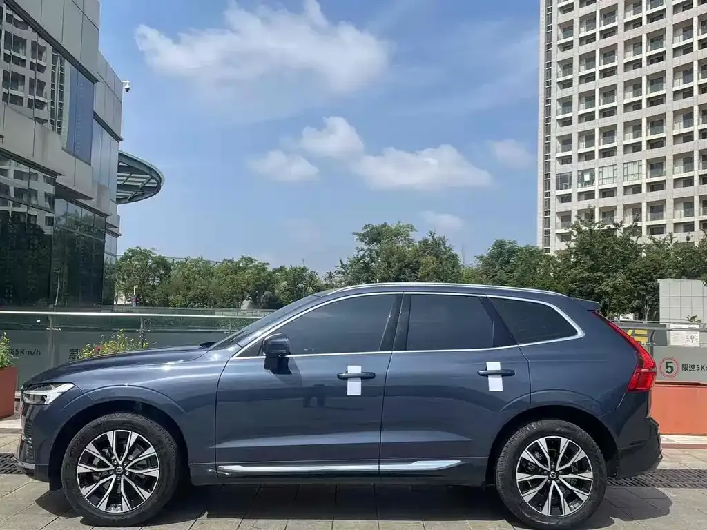 Volvo XC60 2023 из CN, фото 5