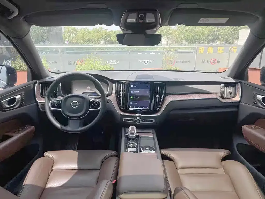 Volvo XC60 2023 из CN, фото 6