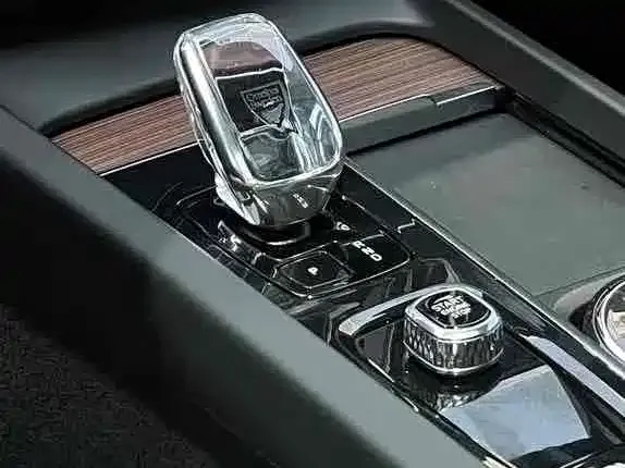 Volvo XC60 2023 из CN, фото 9