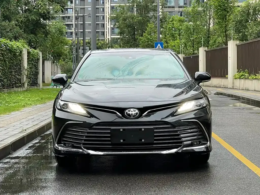 Toyota Camry 2024 из CN, фото 2