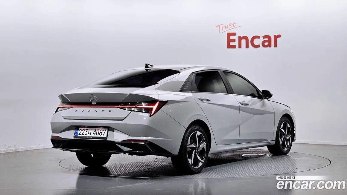 Hyundai AVANTE — фото 2