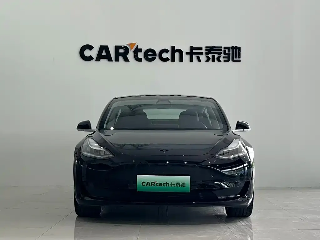 Tesla Model 3 — фото 2
