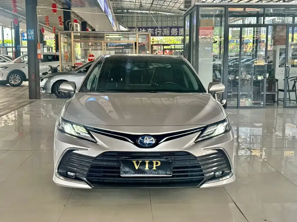 Toyota Camry 2021 из CN, фото 2