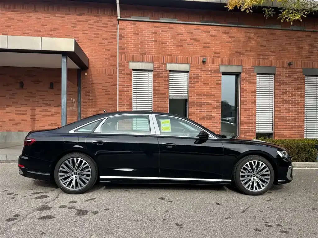 Audi A8 2025 из CN, фото 3
