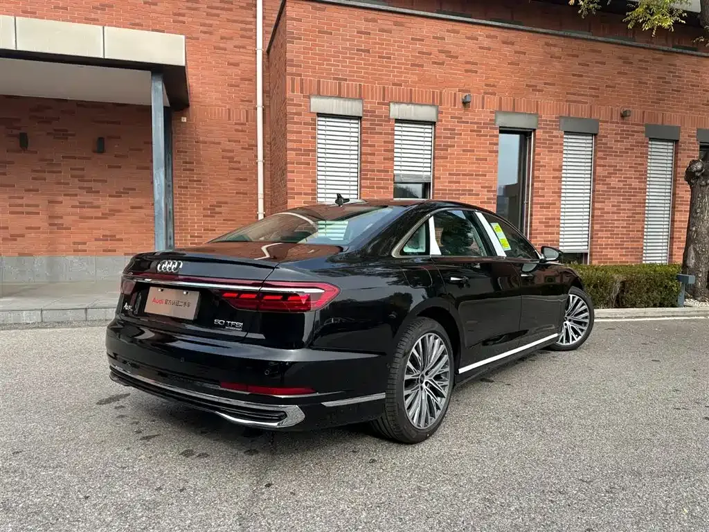 Audi A8 2025 из CN, фото 4