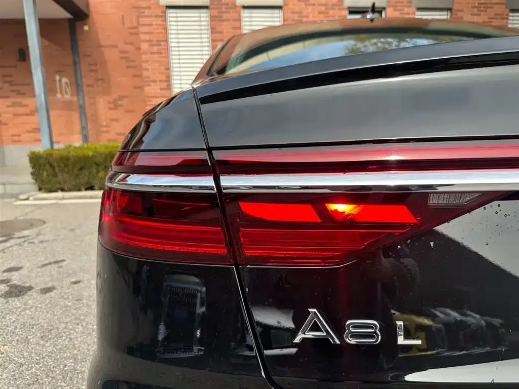 Audi A8 2025 из CN, фото 7