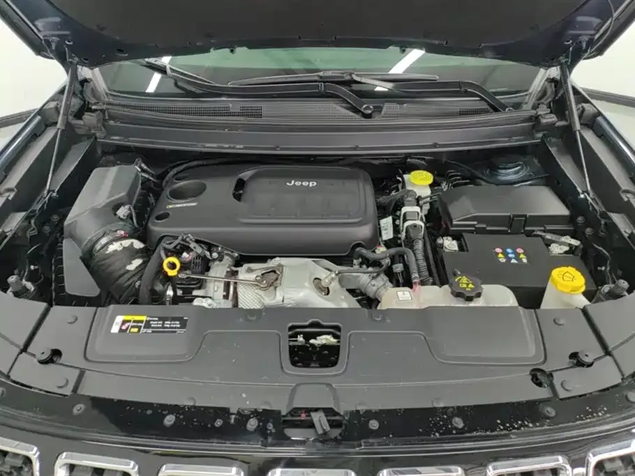 Jeep Grand Commander 2021 из CN, фото 10