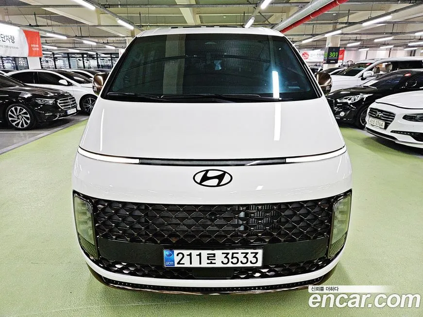 Hyundai Staria — фото 1